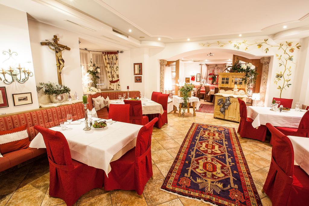 Hotel Gasthof Lamm Matrei am Brenner Exteriér fotografie